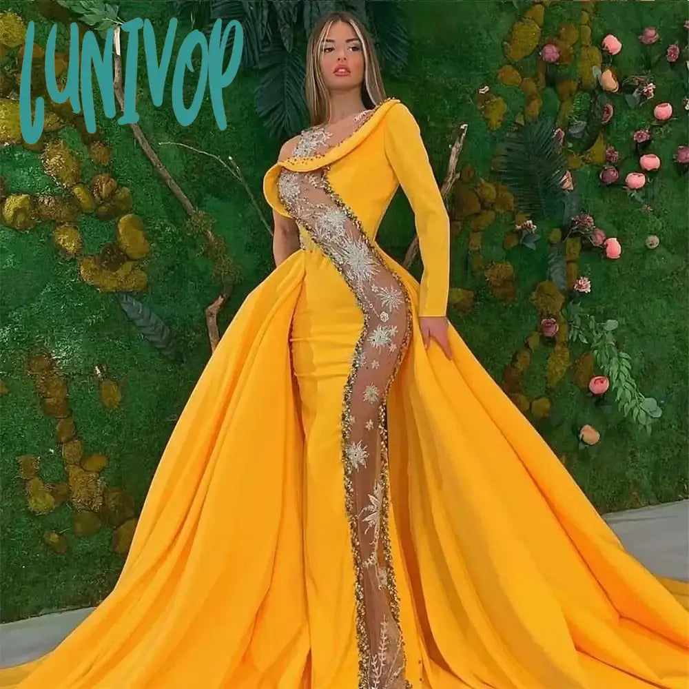 Effortlessly-stylishLunivop Yellow Lace Crystal Prom Dresses 2024 Women Luxry S Line Slits Formal Party Dress One Shoulder Mermaid Bridal Gowns robes de soi